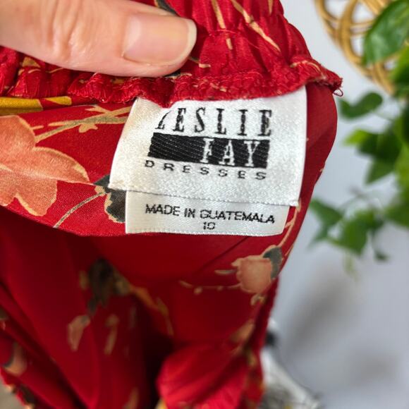 Leslie Fay Red Floral Pleated Midi Skirt Cottagecore Romantic Vtg | Dark Autumn - Picture 3 of 3